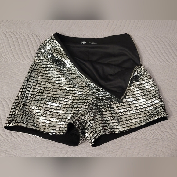 RARE ZARA TRINNY SILVER TRIANGLE METALLIC EFFECT SEQUIN SPARKLY SHORTS  Size XS - Picture 10 of 12